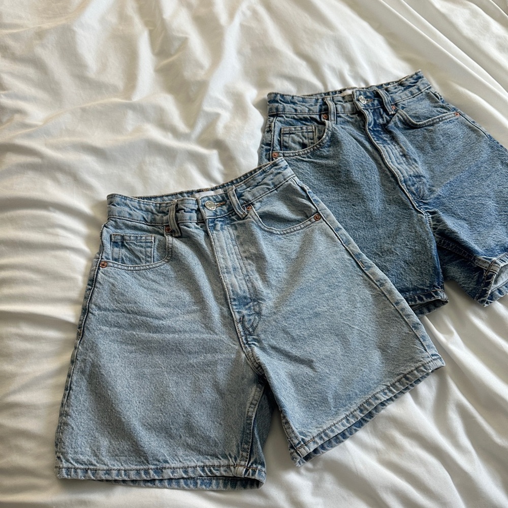 Zara Blue Denim Jean Shorts - they are perfection! Light wash